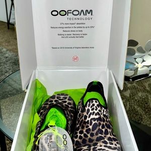 Brand new, Only opened box. Women’s 8.5W OOMG EEZZEE LOW CHEETAH OOFOS SHOES.